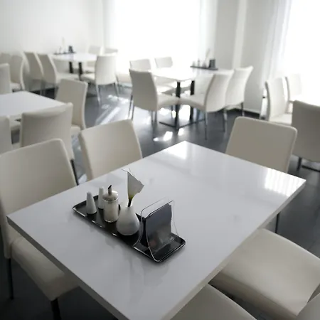 Good Morning West Hotel