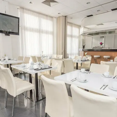 Good Morning West Hotel